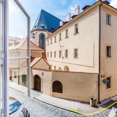 Apartman Spacious Flat In Old Town By Days