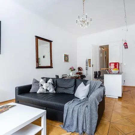 Spacious Flat In Old Town By Days Apartamento Praga