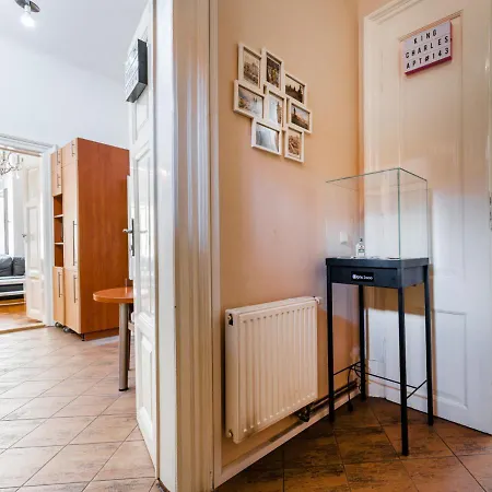 Spacious Flat In Old Town By Days * פראג