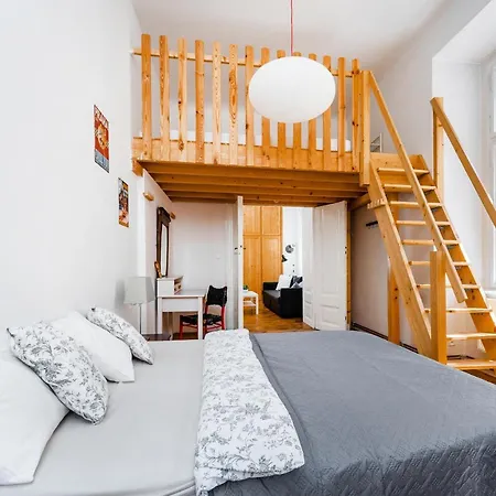 דירה Spacious Flat In Old Town By Days