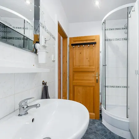Spacious Flat In Old Town By Days